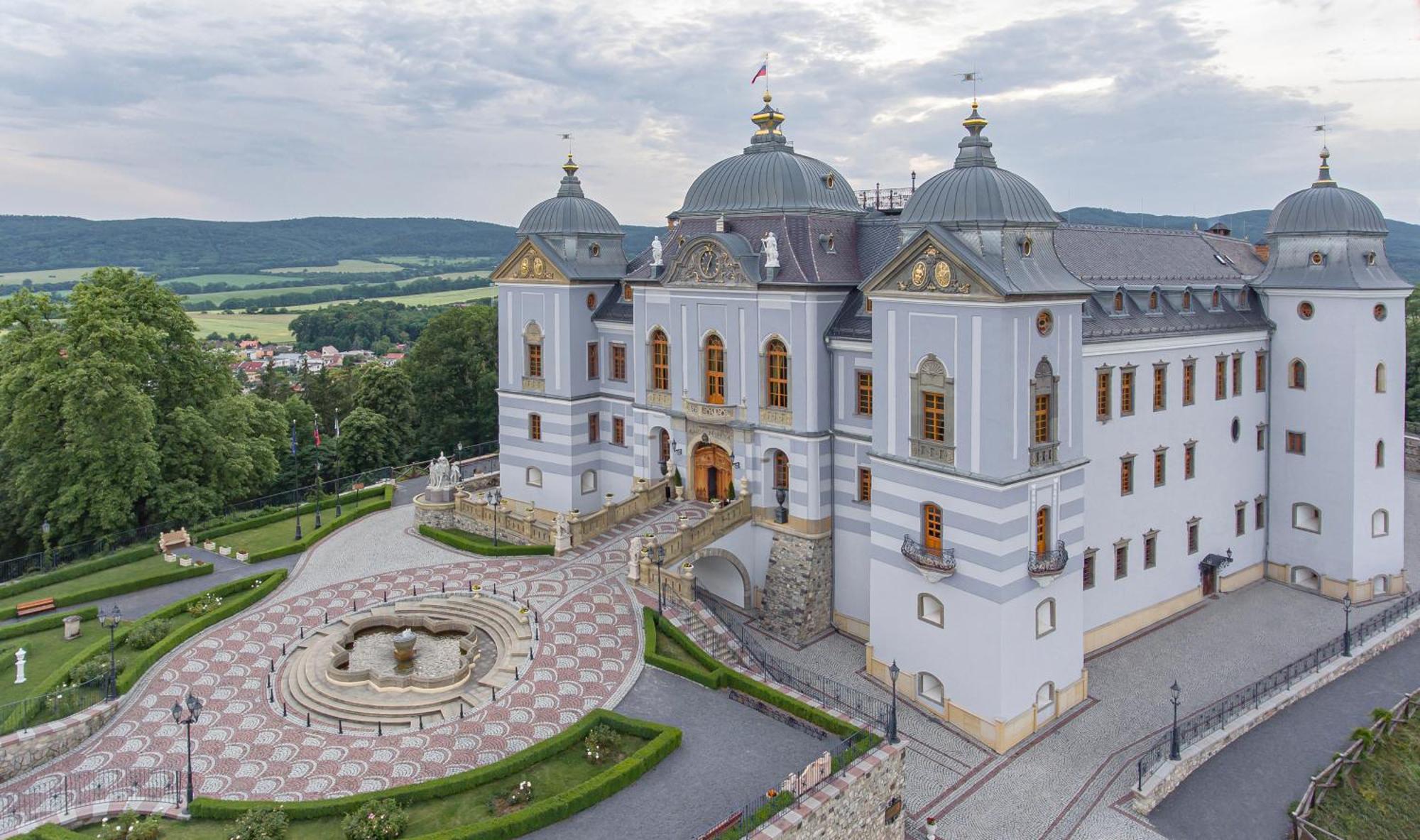 Castle Hotel Galicia Nueva Halič Lučenec Esterno foto